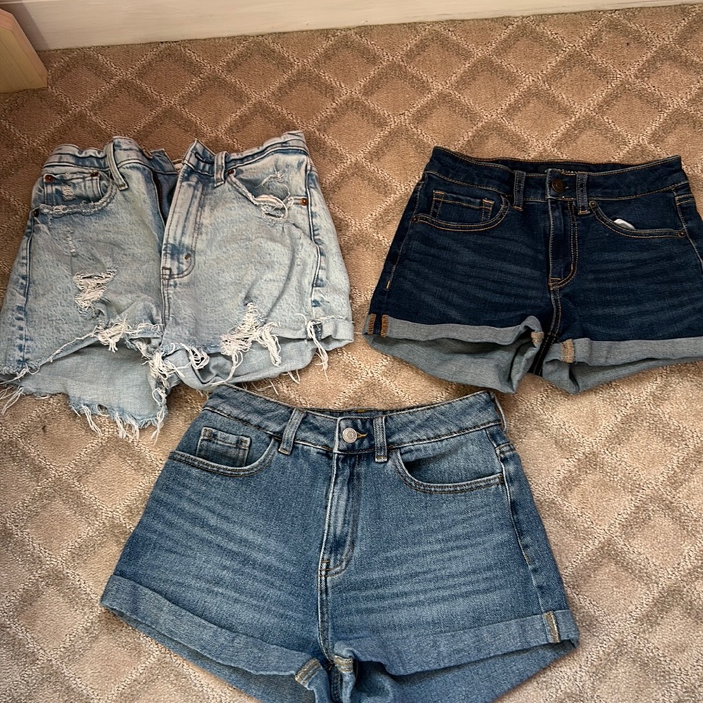 BUNDLE: 3 Items of Shorts!!